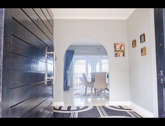 5 BEDROOM HOUSE SOLD IN RESERVOIR HILLS